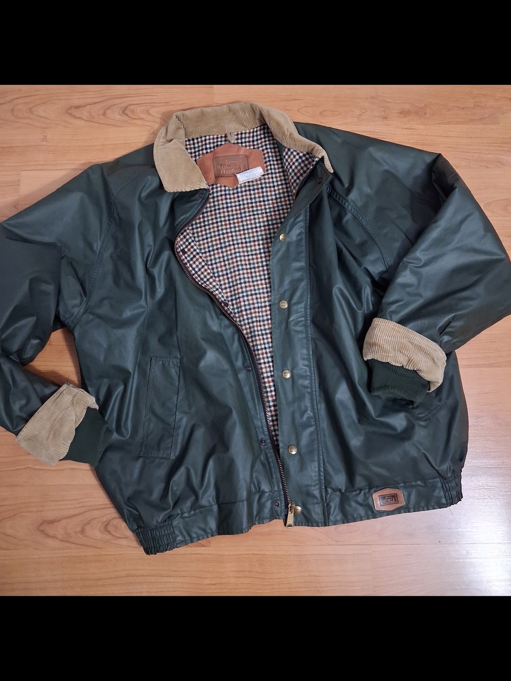 WOOLRICH Classic Forest Green Men's Bomber Jacket with Corduroy Collar
